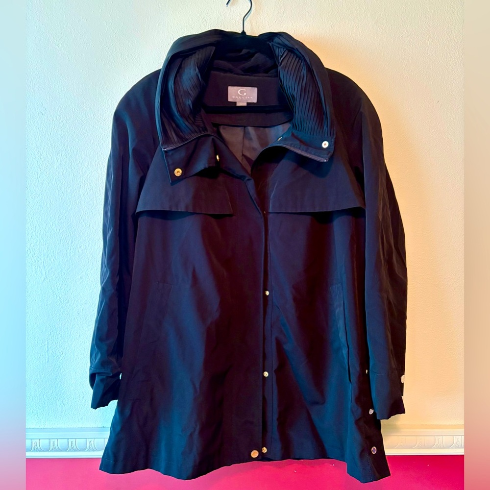 Gallery A-Line‎ Pleated Hood Raincoat
